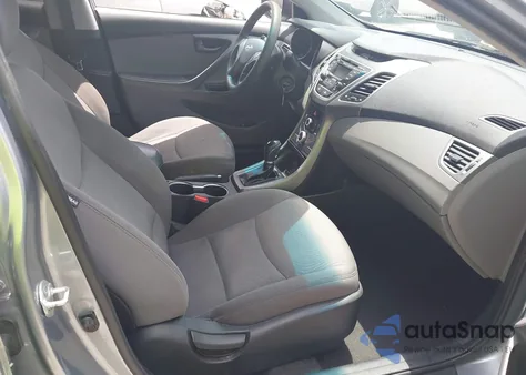 2016 Hyundai Elantra Se z USA, uszkodzony, nr VIN 5NPDH4AE8GH774845